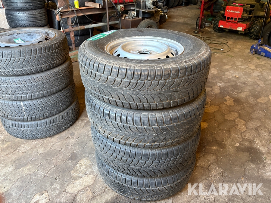 Dæk på stålfælge Bridgestone Blizzak 4 stk