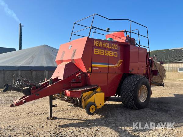 Bigballe presser New Holland BB980