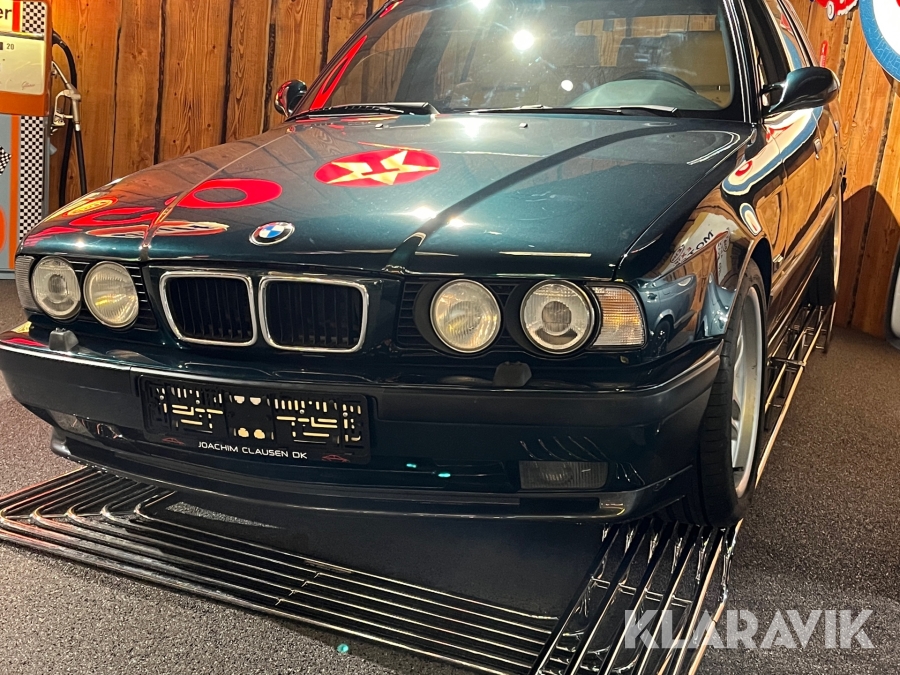 Udstillings rampe HVAL Auto-Expo