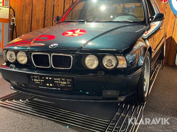 Udstillings rampe HVAL Auto-Expo