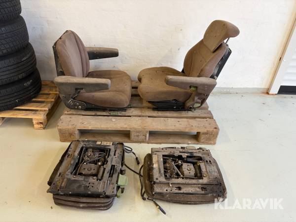 Sæder John Deere 2 styk