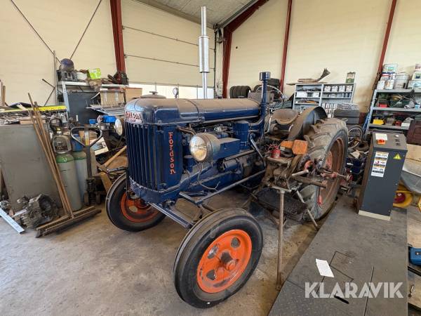 Veteran traktor Fordson major