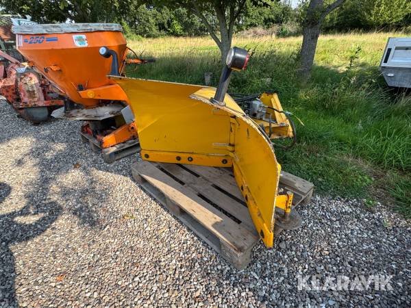 Snesskraber P.Olssons LVP 155