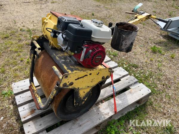 Vejtromle Bomag BW55