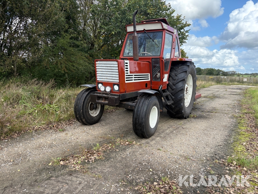 Traktor Fiat 880