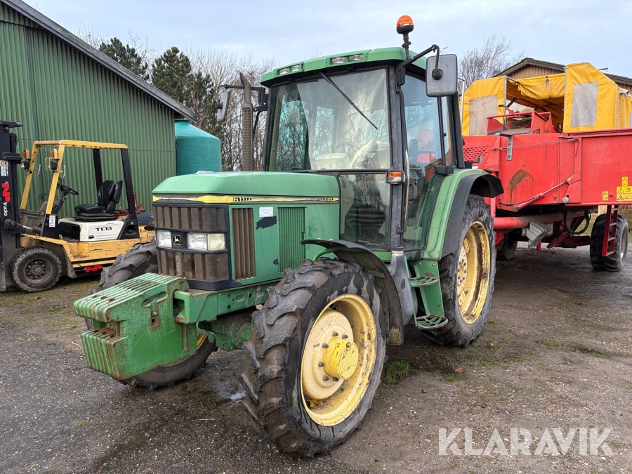 Traktor John deere 6110