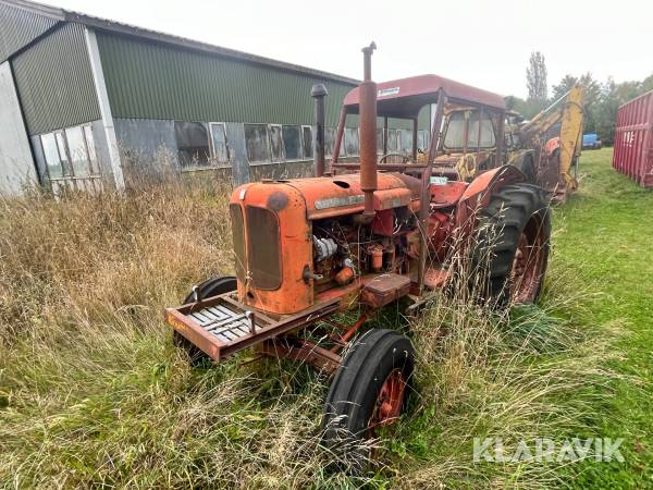 Veterantraktor Nuffield 460