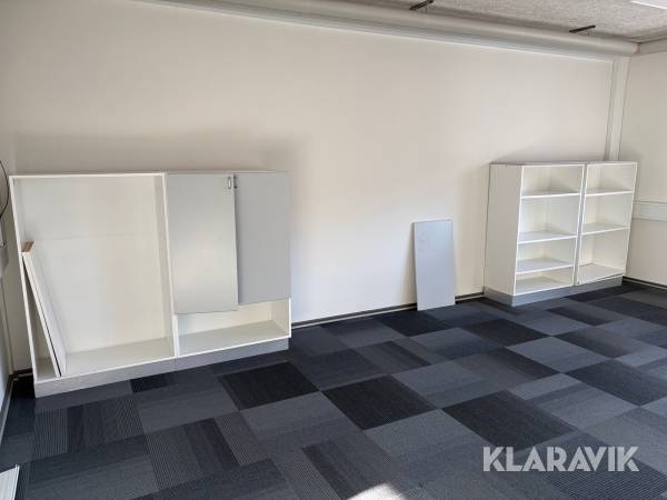 Kontormøbler 6 kommoder og en kunstig plante