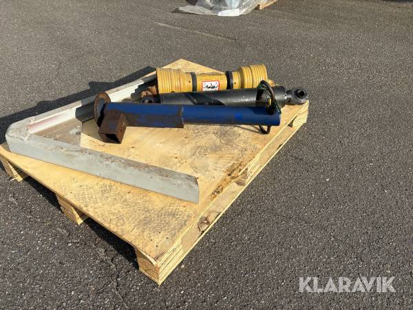 Hydraulikstempel, PTO, hydraulisk støtteben og A-ramme