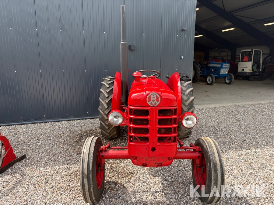 Veteran traktor Volvo BM Krabat 425