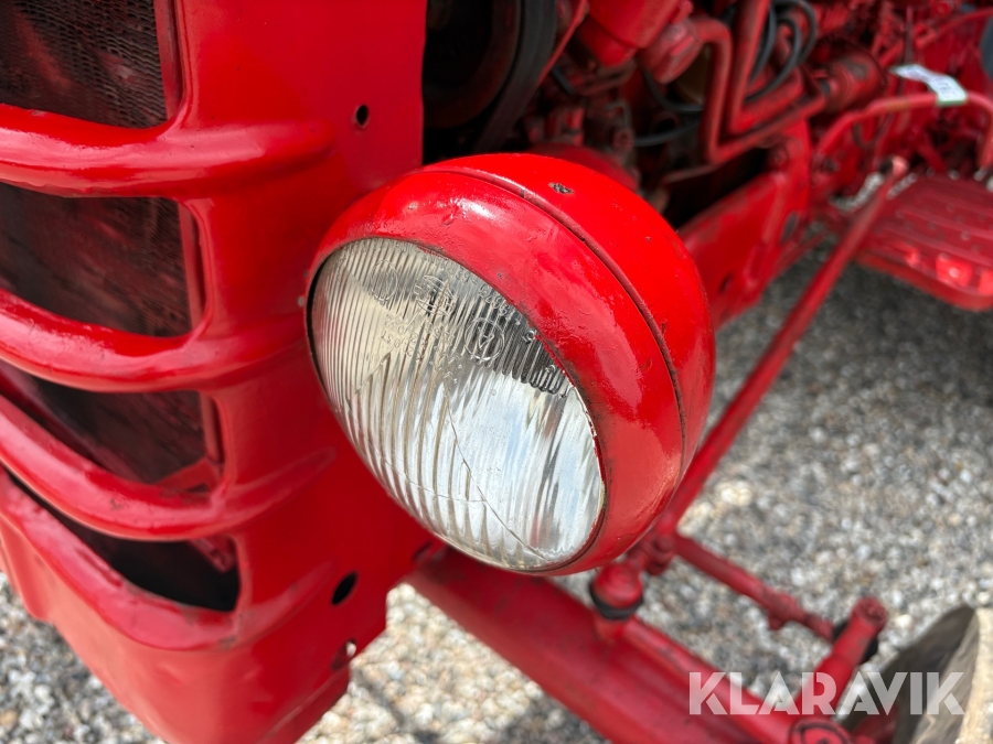 Veteran traktor Volvo BM Krabat 425