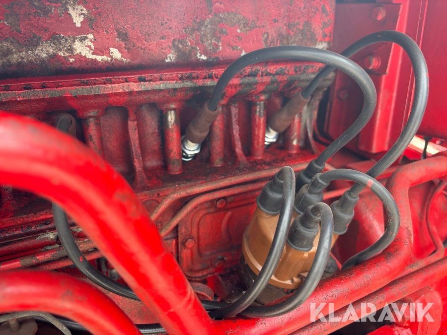 Veteran traktor Volvo BM Krabat 425