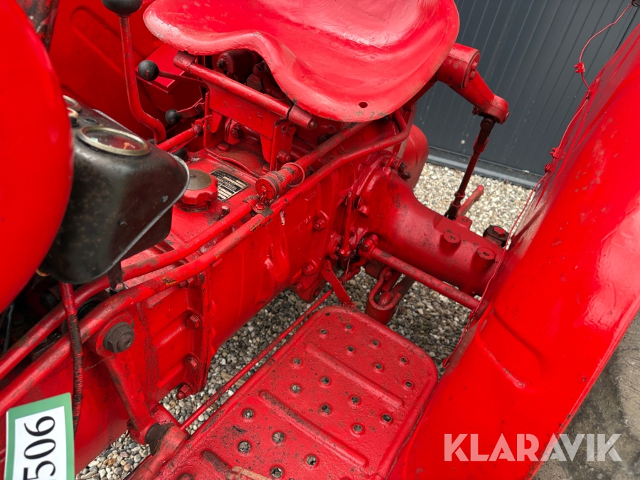 Veteran traktor Volvo BM Krabat 425