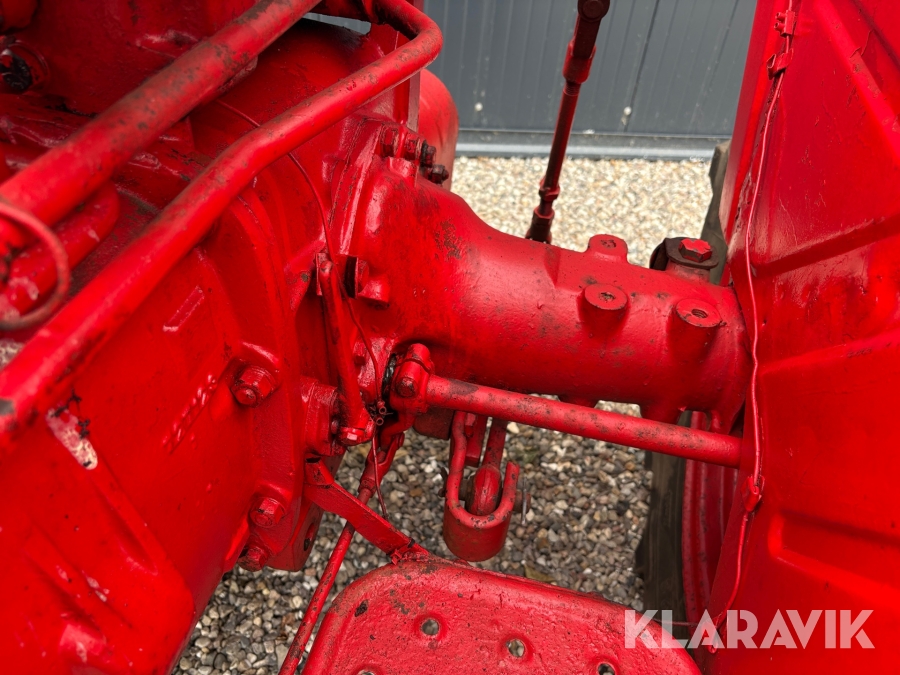 Veteran traktor Volvo BM Krabat 425