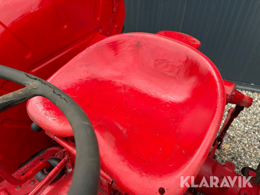 Veteran traktor Volvo BM Krabat 425