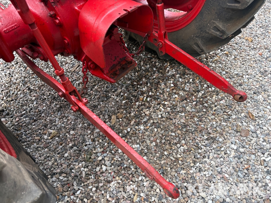 Veteran traktor Volvo BM Krabat 425