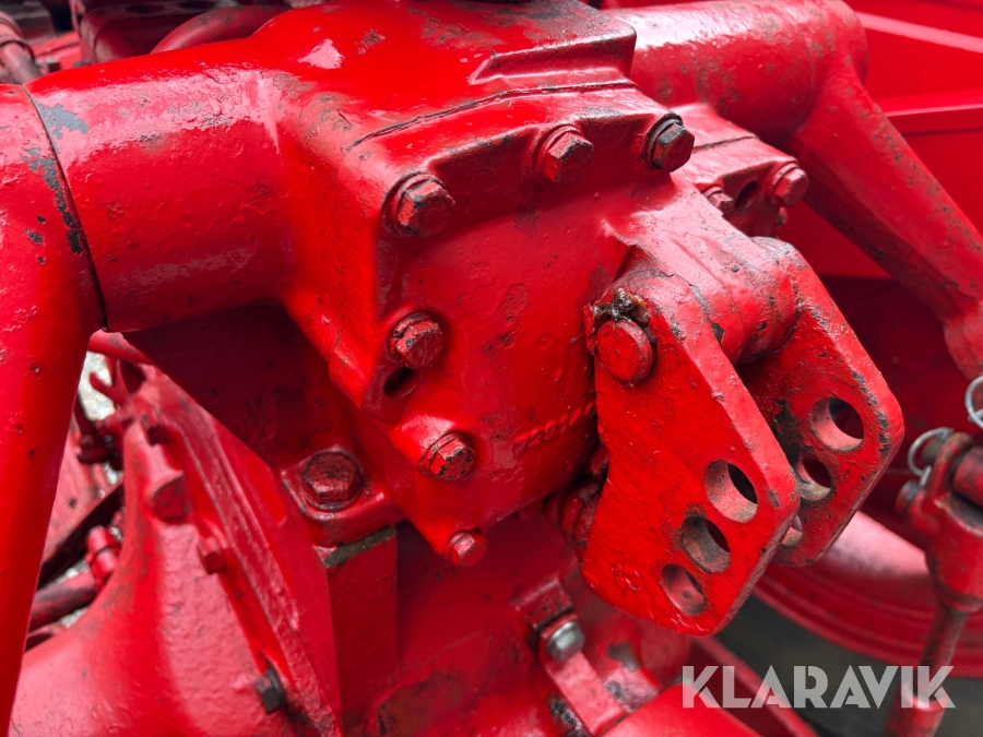 Veteran traktor Volvo BM Krabat 425