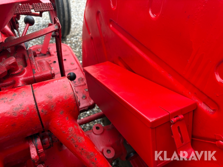 Veteran traktor Volvo BM Krabat 425