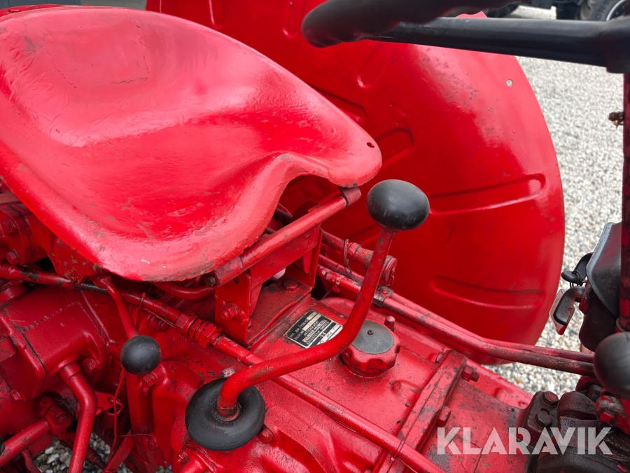 Veteran traktor Volvo BM Krabat 425