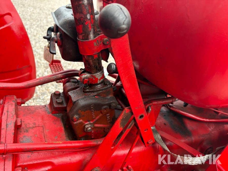 Veteran traktor Volvo BM Krabat 425