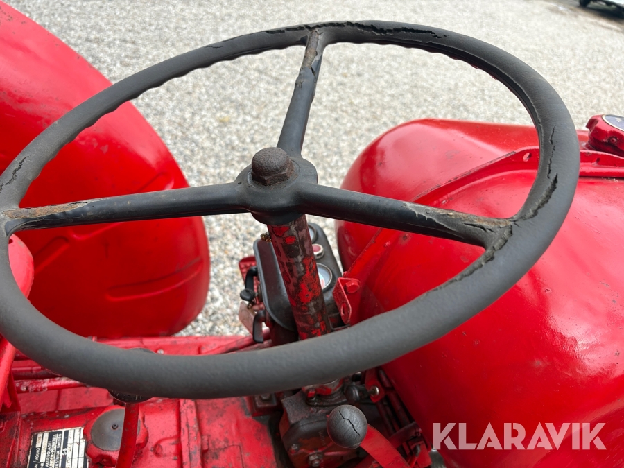 Veteran traktor Volvo BM Krabat 425