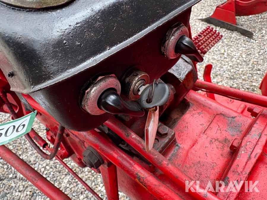Veteran traktor Volvo BM Krabat 425