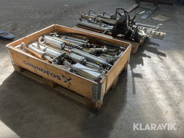 Diverse hydraulik og luft stempler