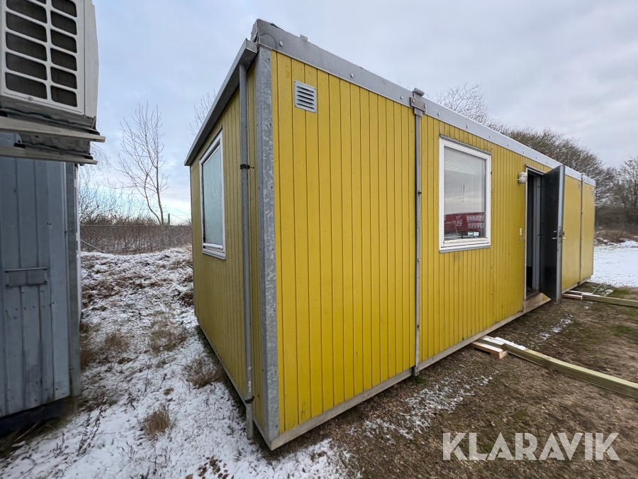 Omklædningsmodul med opholdsrum, toilet og omklædning