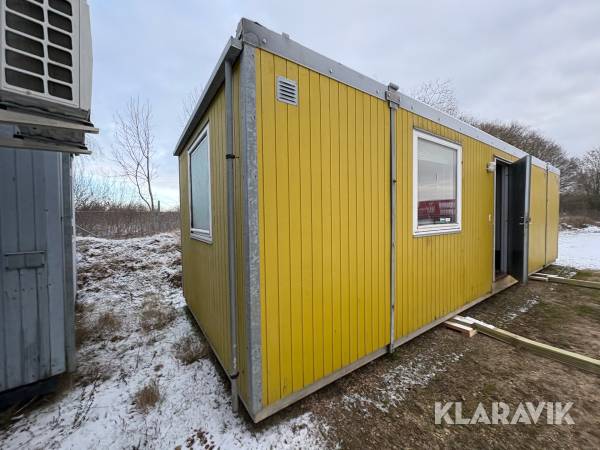 Omklædningsmodul med opholdsrum, toilet og omklædning