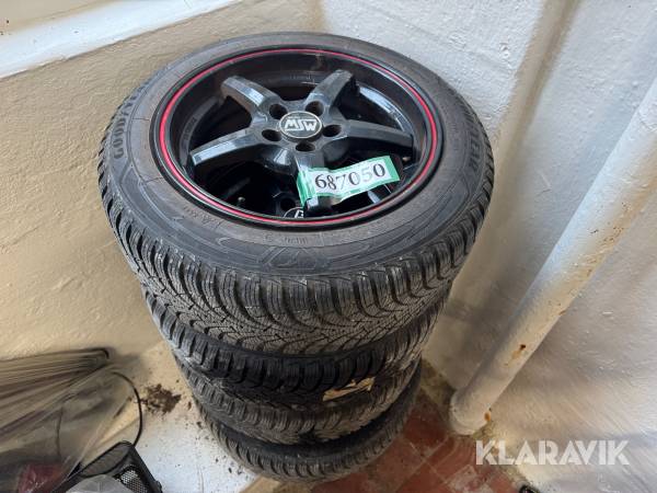 Dæk med fælge Goodyear UltraGrip