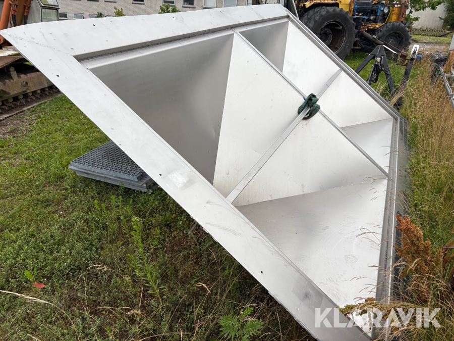 Trakt til genanvendingsanlæg - specialbygget