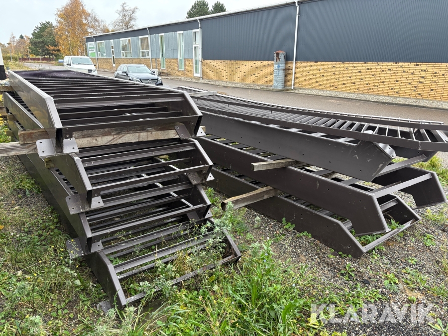 Galvaniseret trapper inkl gelænder 7 styk