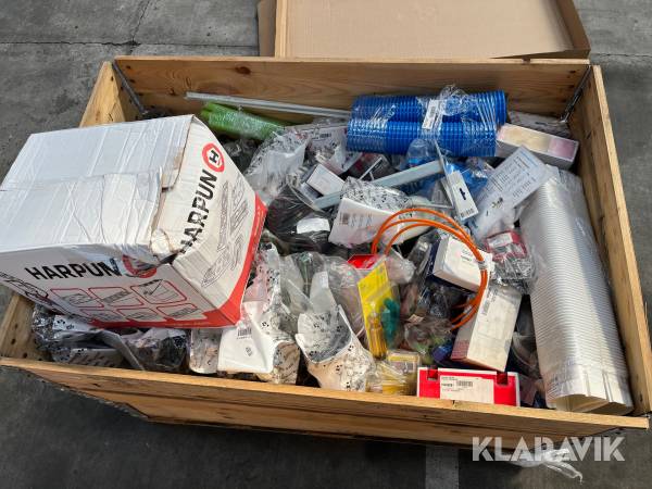 Lot assorteret VVS-dele og blandet lageroverskud