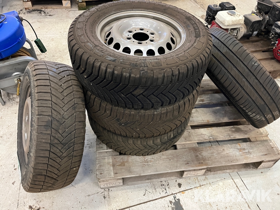 Vinterhjul Mercedes Sprinter 1 sæt samt reservehjul