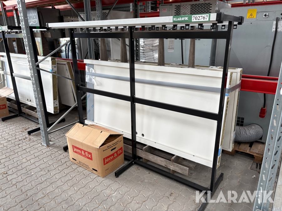 Garberobestativ med bøjler