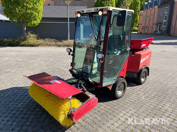 Redskabsbærer Timan 3400 AWD Feje/suge/saltspreder/dozerblad