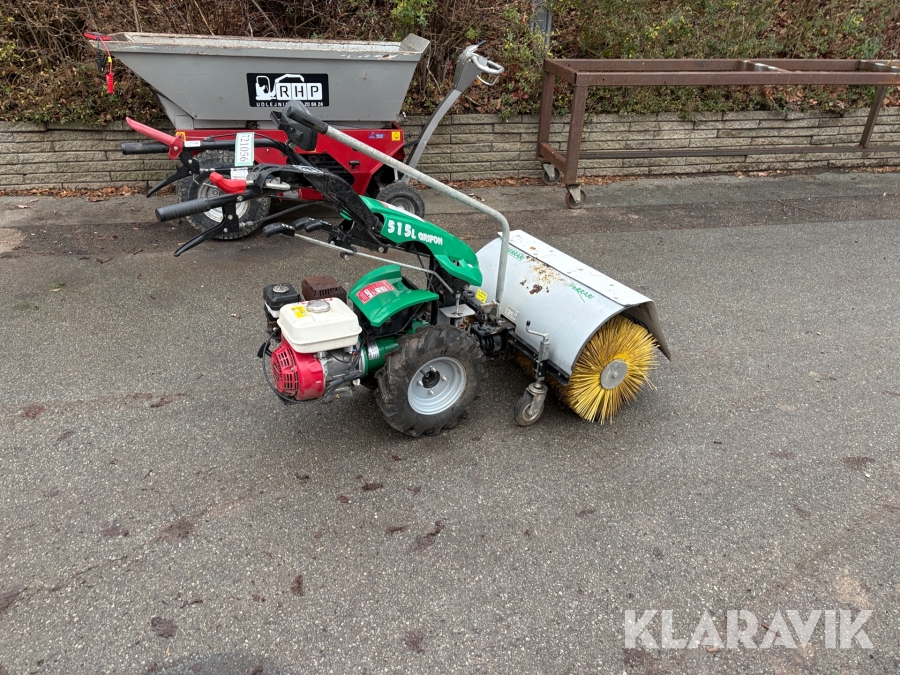 Redskabsbærer Ferrari 515L grifon med kost