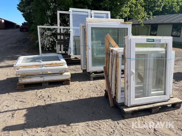 Plastik vinduer komplet med glas