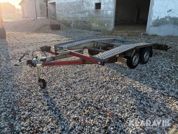 Autotrailer Tema 2700