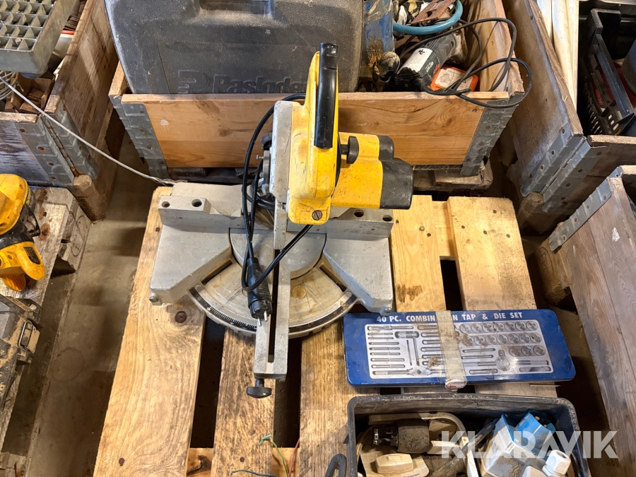 Sav samt diverse ledninger