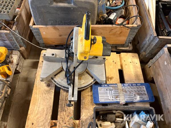 Sav samt diverse ledninger