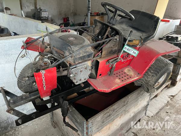 Plænetraktor MTD 18/46 let adskildt