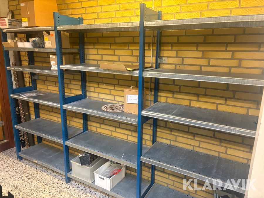 Reoler - 17 ens sektioner, 36 hylder i alt