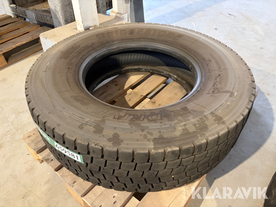 Dæk Bridgestone R-drive 1 styk