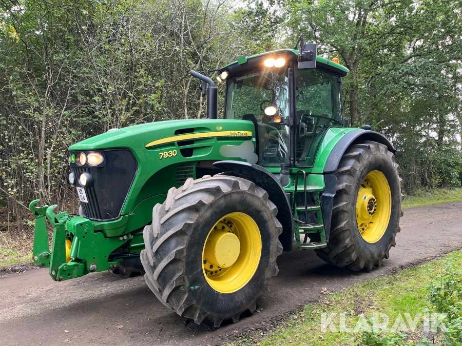 Traktor John Deere 7930