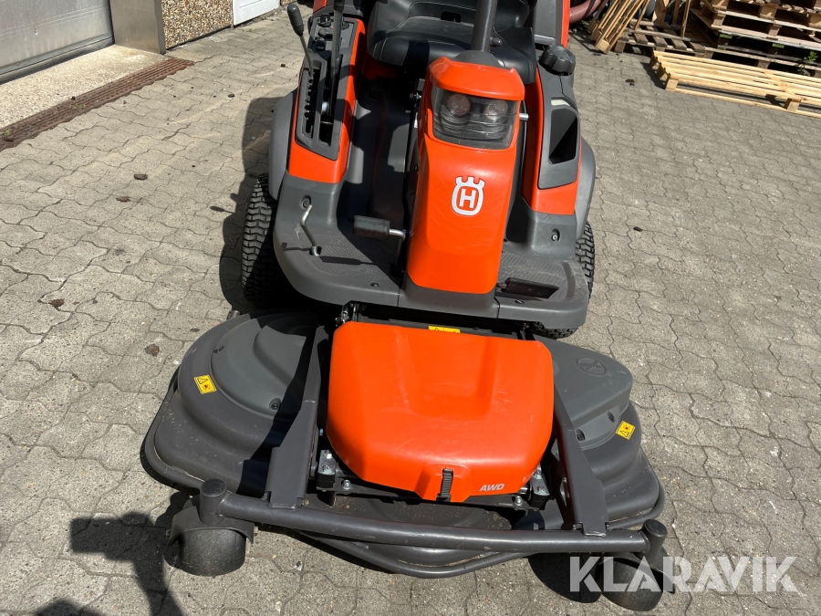 Klipper med opsamler Husqvarna RC 320Ts AWD