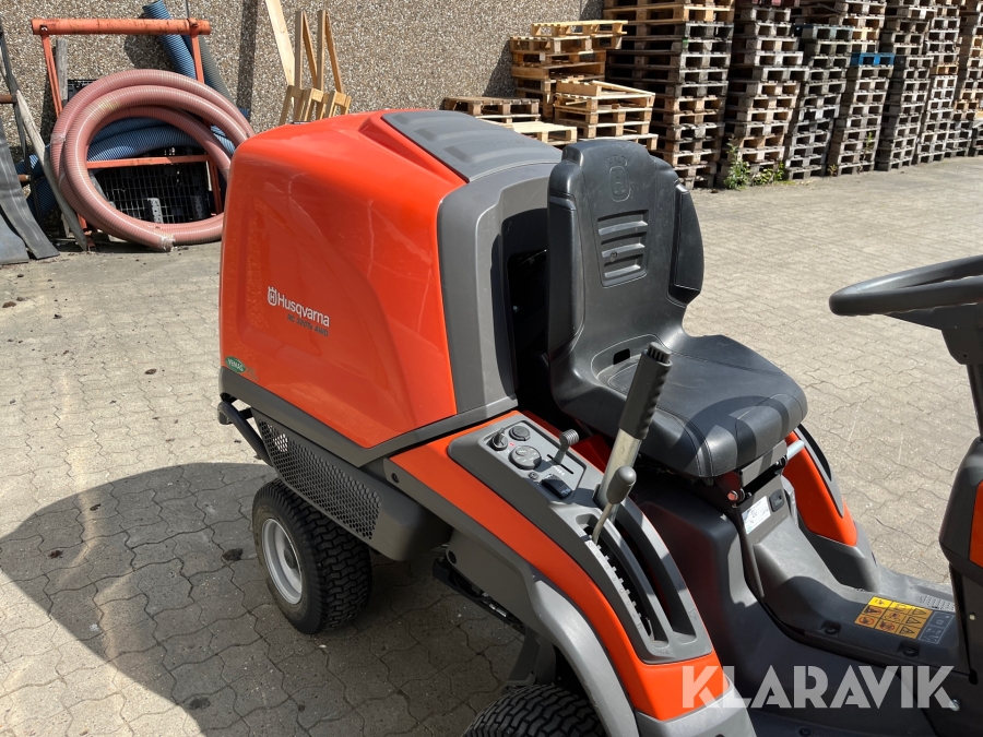 Klipper med opsamler Husqvarna RC 320Ts AWD