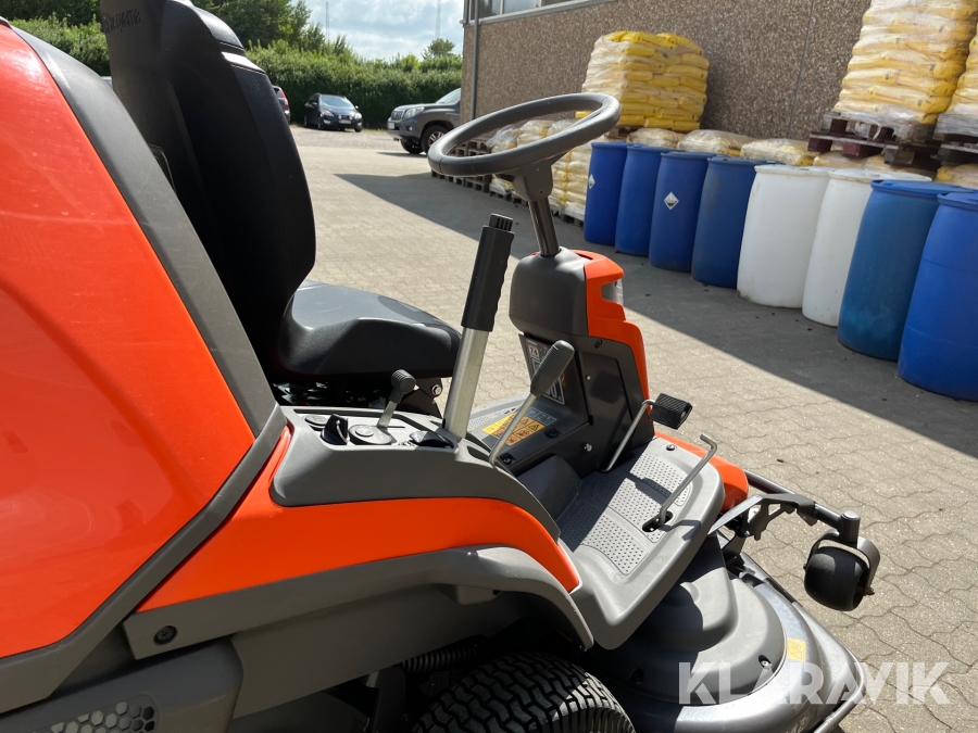 Klipper med opsamler Husqvarna RC 320Ts AWD