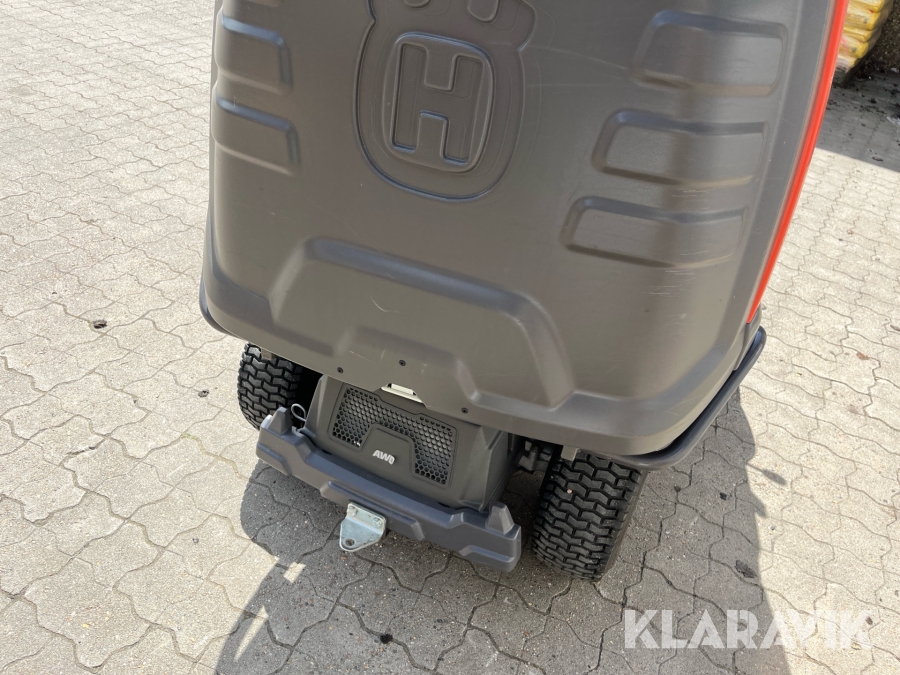 Klipper med opsamler Husqvarna RC 320Ts AWD