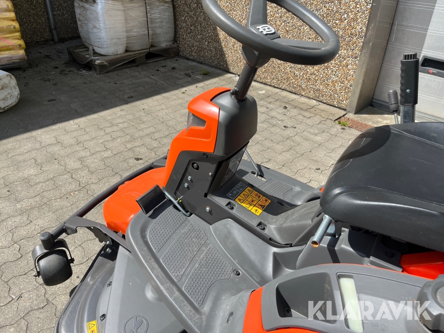 Klipper med opsamler Husqvarna RC 320Ts AWD